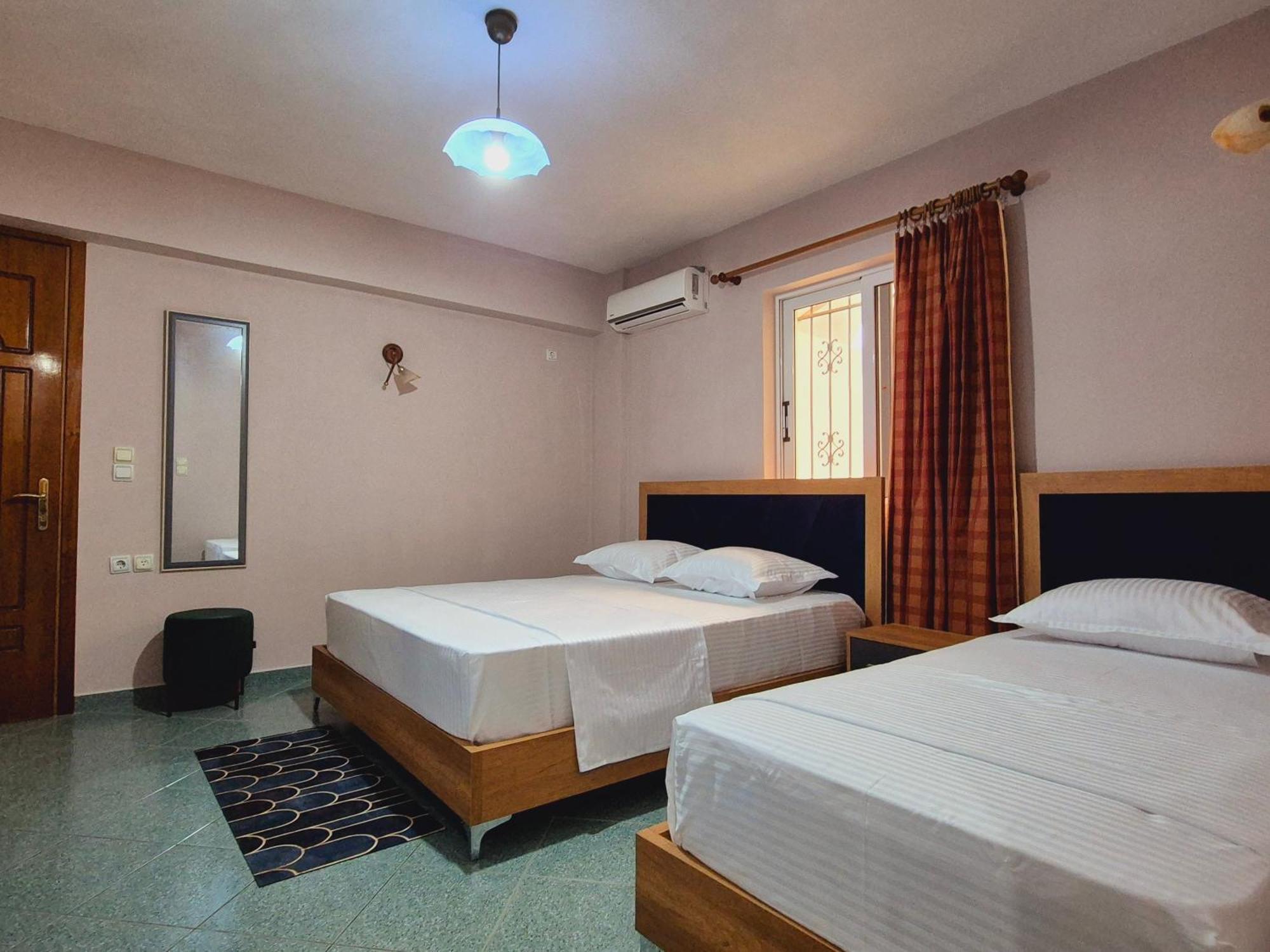 Barca Rooms Sarandë Eksteriør billede